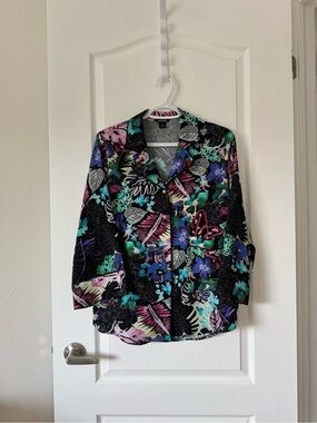 MONKI foliage collared top